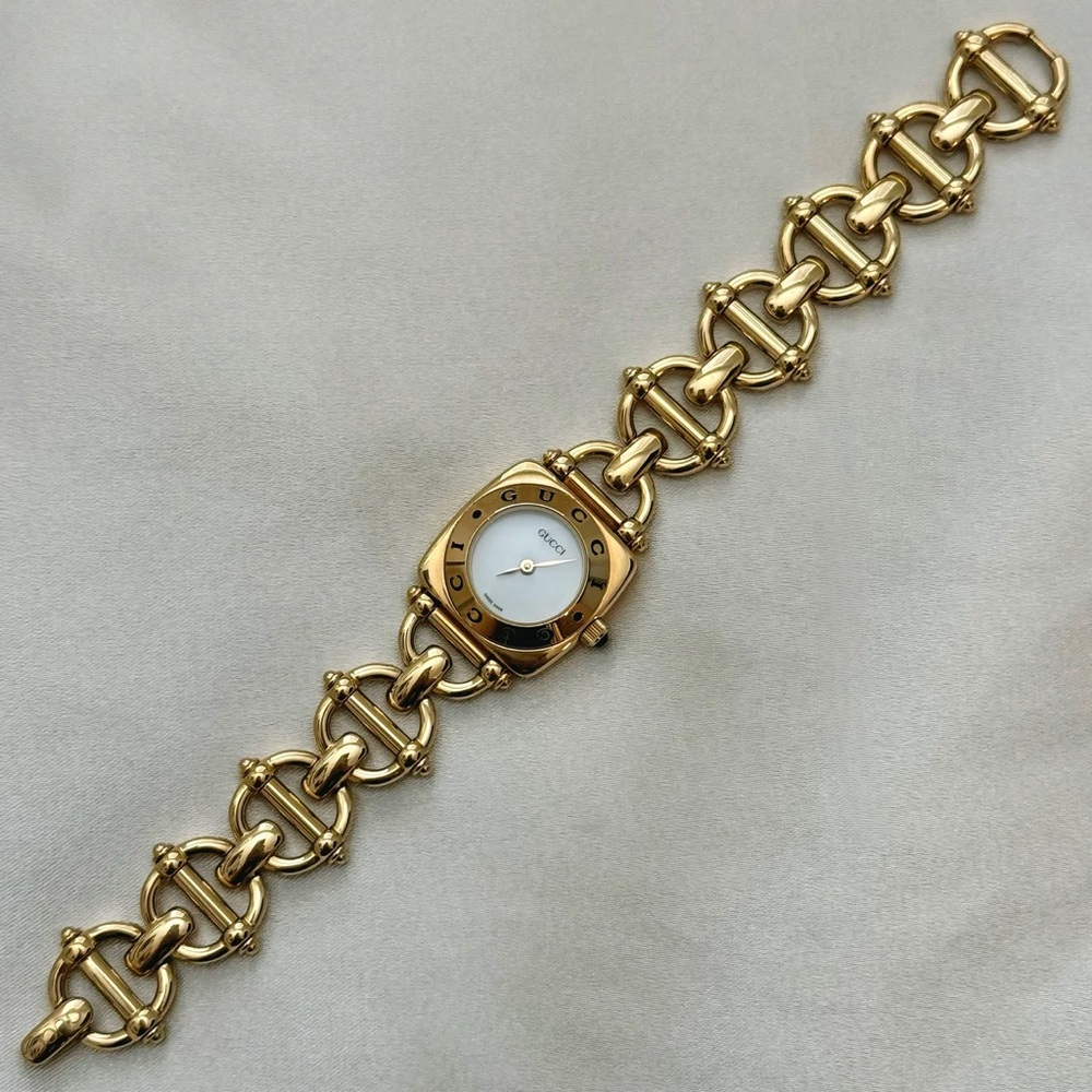 AUTHENTIC VINTAGE GUCCI HORSEBIT GOLD WATCH - Picture 4 of 7